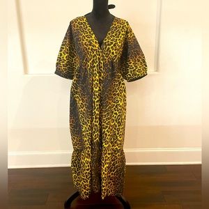 Maxi leopard short sleeve dress